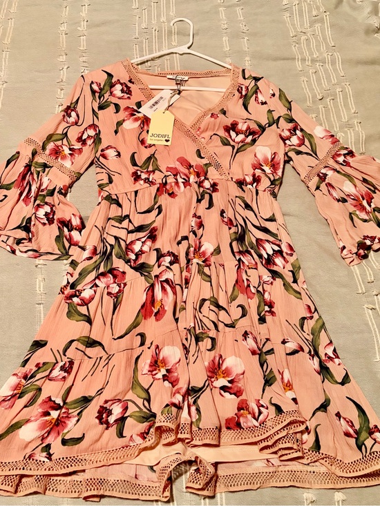 JODIFL Dresses & Skirts - JODIFL Peach Floral Wrap Tiered Mini Dress